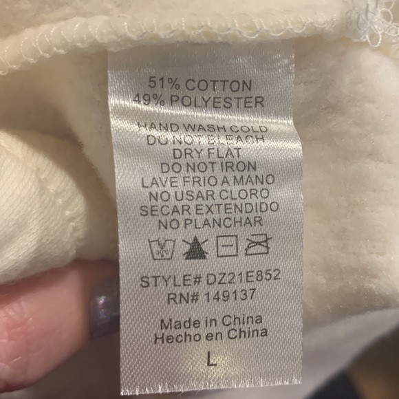 Carly Jean Los Angeles Lounge Outfit - Picture 4 of 4